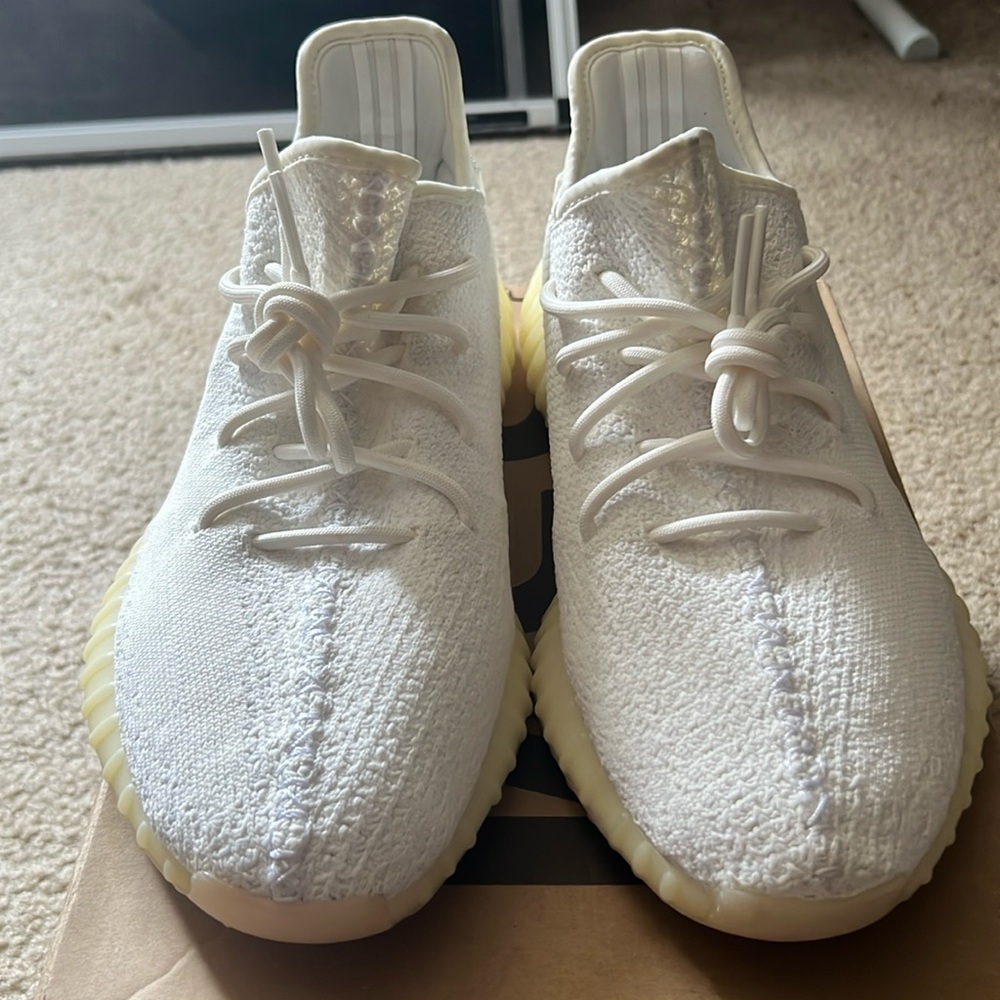TRIPLE WHITE YEEZY BOOST 350